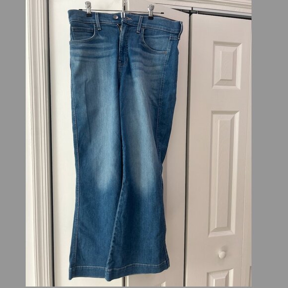 Veronica Beard - Carson Ankle Flare Jeans - Picture 2 of 3